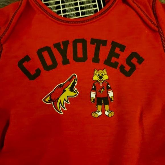 NHL Arizona Coyotes Infant Black Gray Red Creeper Bodysuit Boys Size 3-6M. New! - Picture 4 of 8
